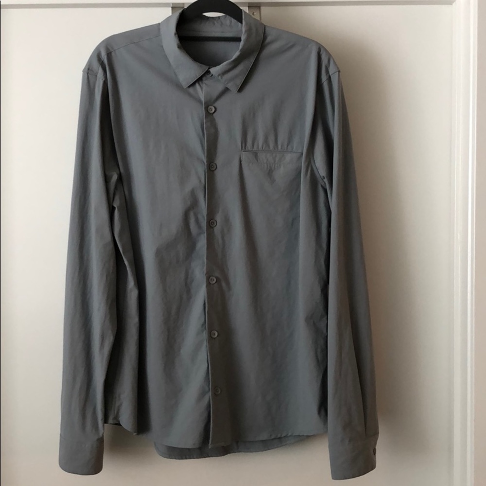 Lululemon Off the Chain Buttondown